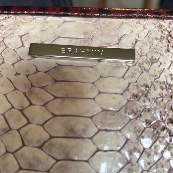 Brahmin snake skin purse. Medium size - Picture 6 of 6